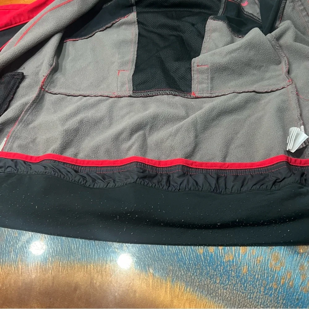 Lole Full zip jacket size small red black pink full zip Thumbholes